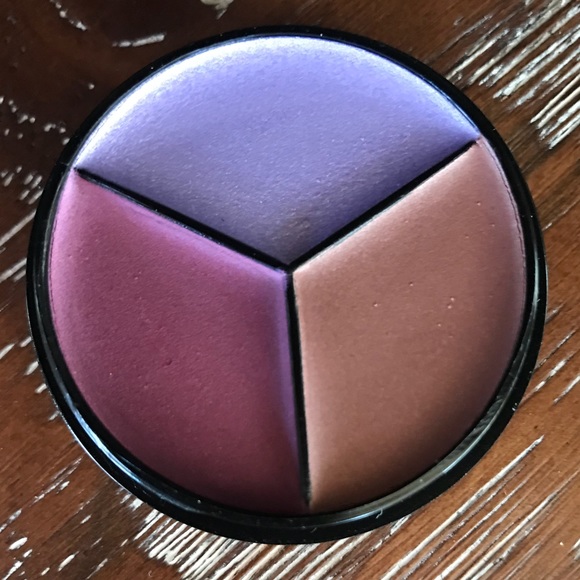 Avon Other - Avon plum eyeshadow trio